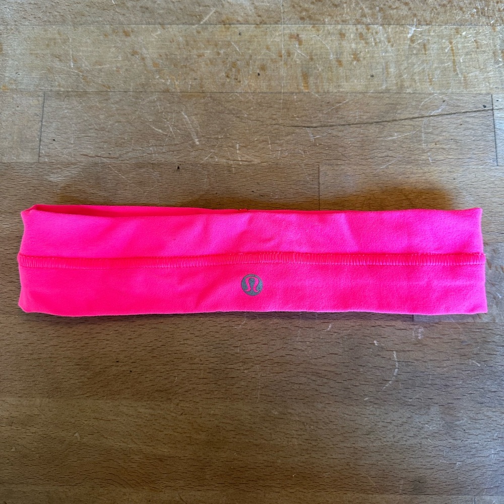 Lulu Lemon headband / one size / hot pink